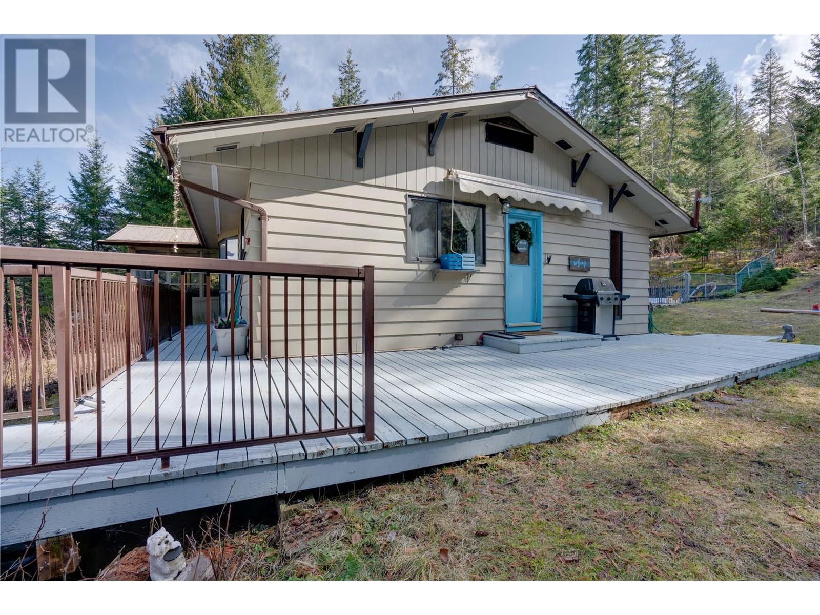 4265 Eagle Bay Road, Eagle Bay, British Columbia  V0E 1T0 - Photo 7 - 10339288