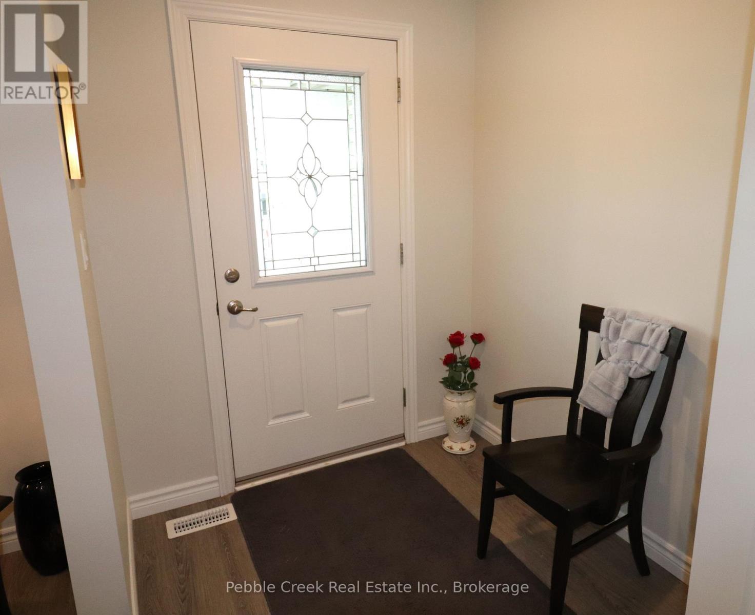 112 Huron Heights Drive, Ashfield-Colborne-Wawanosh (Colborne Twp), Ontario  N7A 0C1 - Photo 4 - X12156734