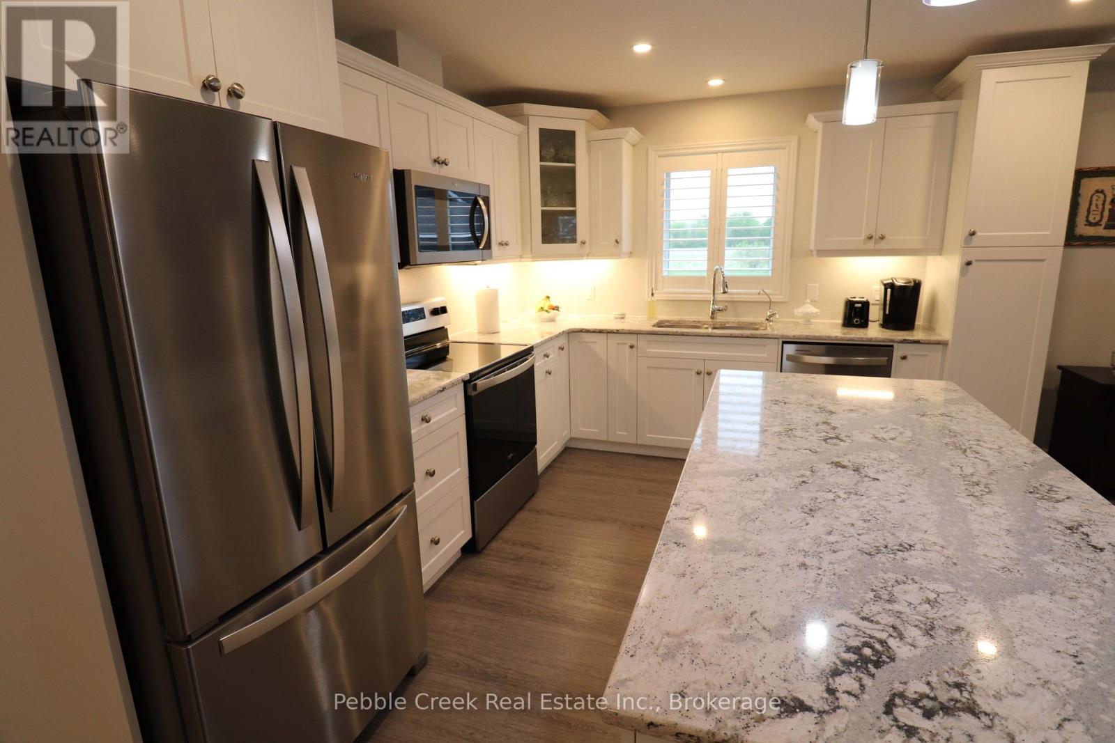 112 Huron Heights Drive, Ashfield-Colborne-Wawanosh (Colborne Twp), Ontario  N7A 0C1 - Photo 8 - X12156734