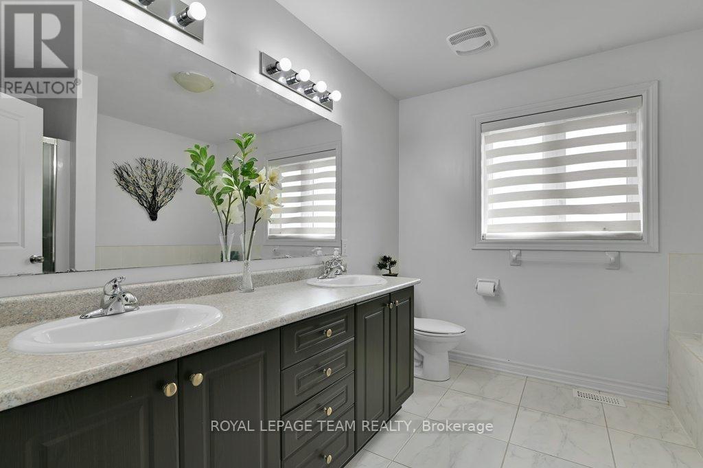 130 Winterhaven Drive, Ottawa, Ontario  K1W 0H4 - Photo 19 - X12156729