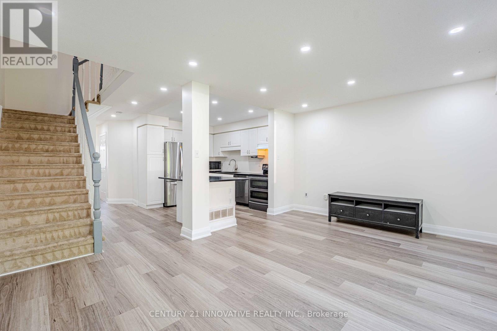 34 Revell Drive, Guelph (Clairfields/hanlon Business Park), Ontario  N1G 0B8 - Photo 13 - X12156738