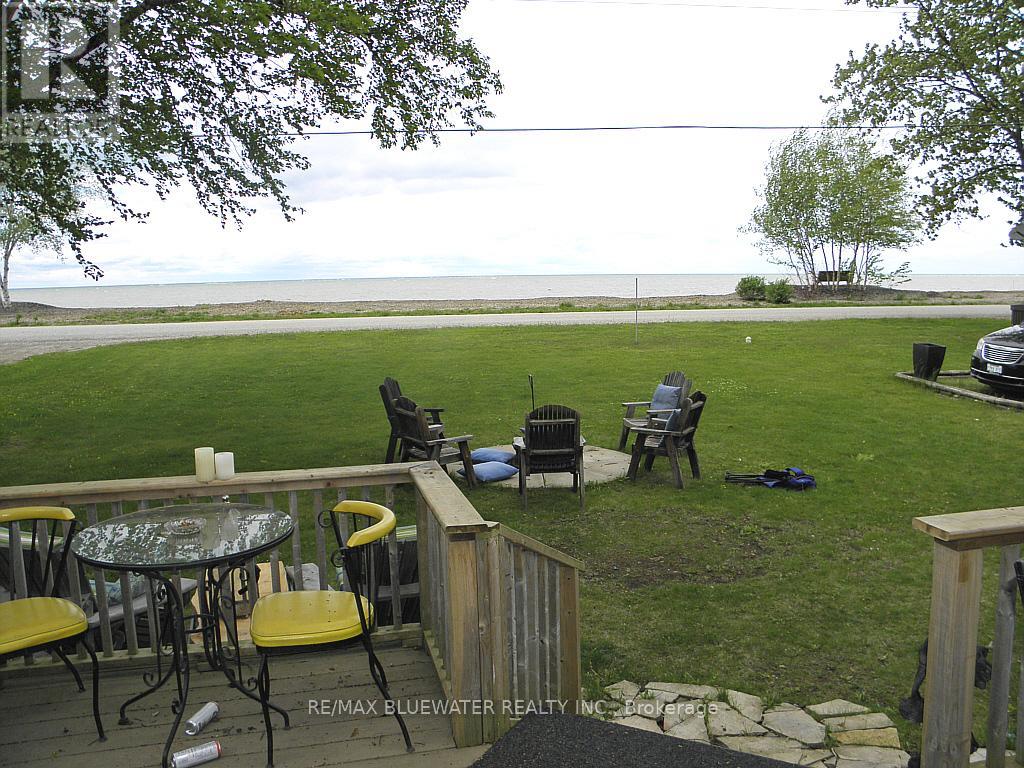 9774 Lake Road, Lambton Shores (Kettle Point), Ontario  N0N 1J1 - Photo 2 - X12156752
