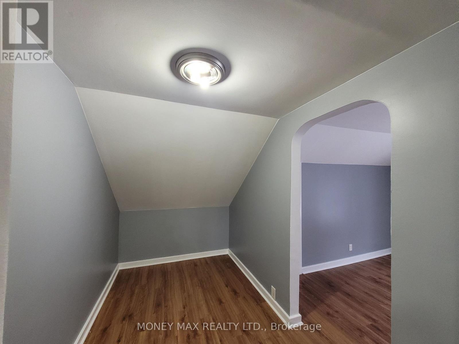 B - 2952 Prince Of Wales Drive, Ottawa, Ontario  K2E 0B2 - Photo 12 - X12156764