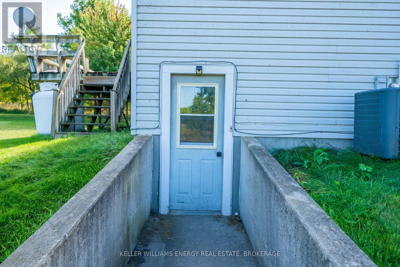 12699 Loyalist Parkway, Prince Edward County, Ontario  K0K 2T0 - Photo 37 - X11942171