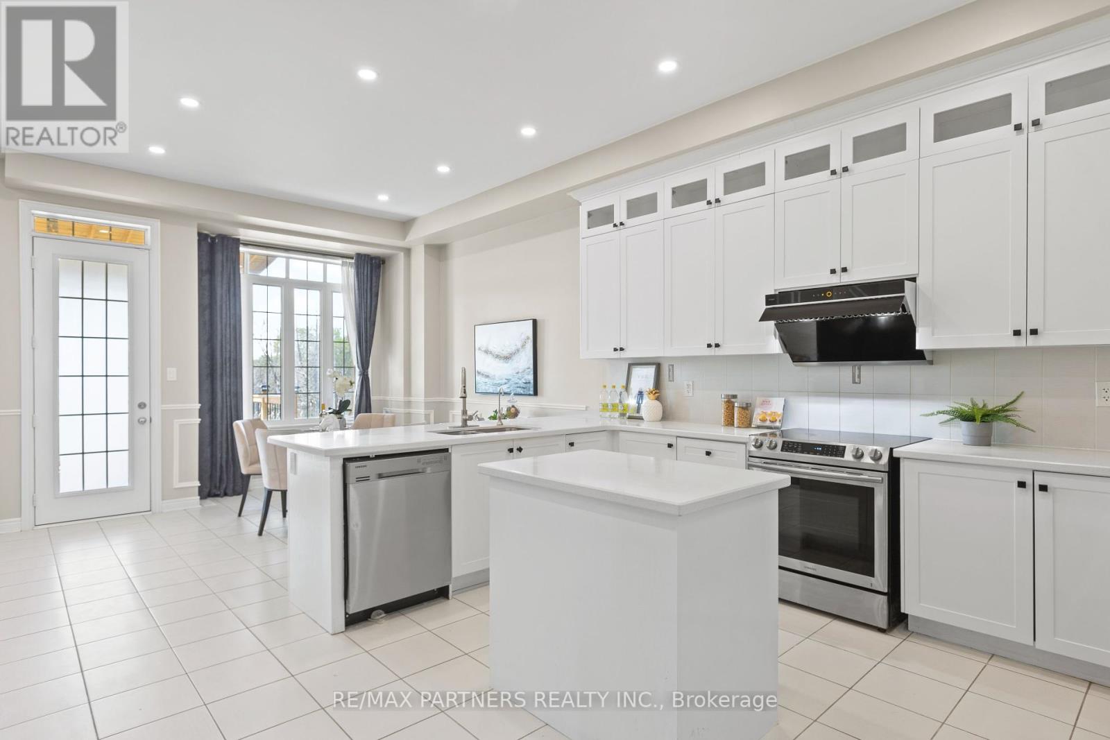 283 Baker Hill Boulevard, Whitchurch-Stouffville, Ontario  L4A 4P8 - Photo 16 - N12156765