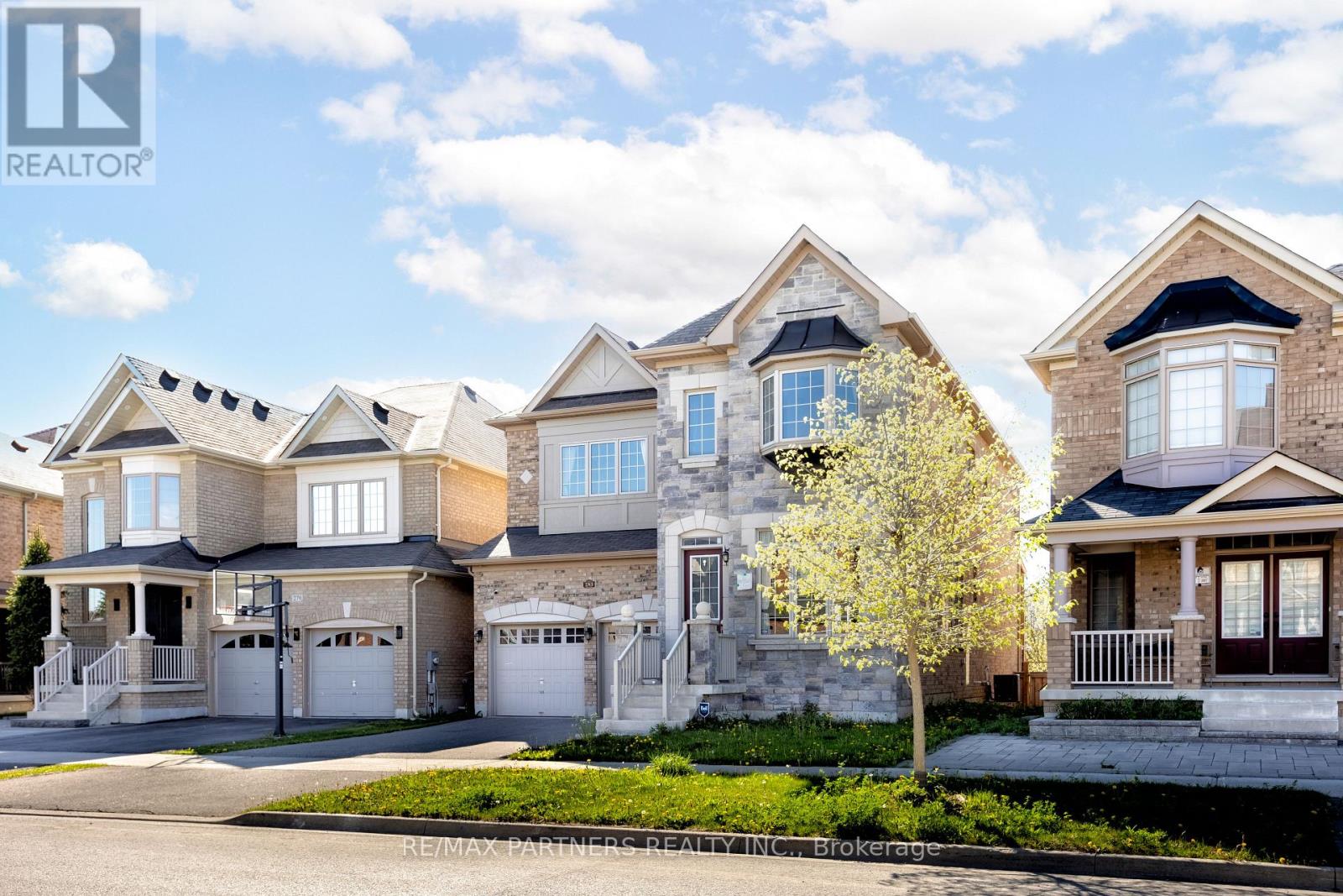 283 Baker Hill Boulevard, Whitchurch-Stouffville, Ontario  L4A 4P8 - Photo 2 - N12156765