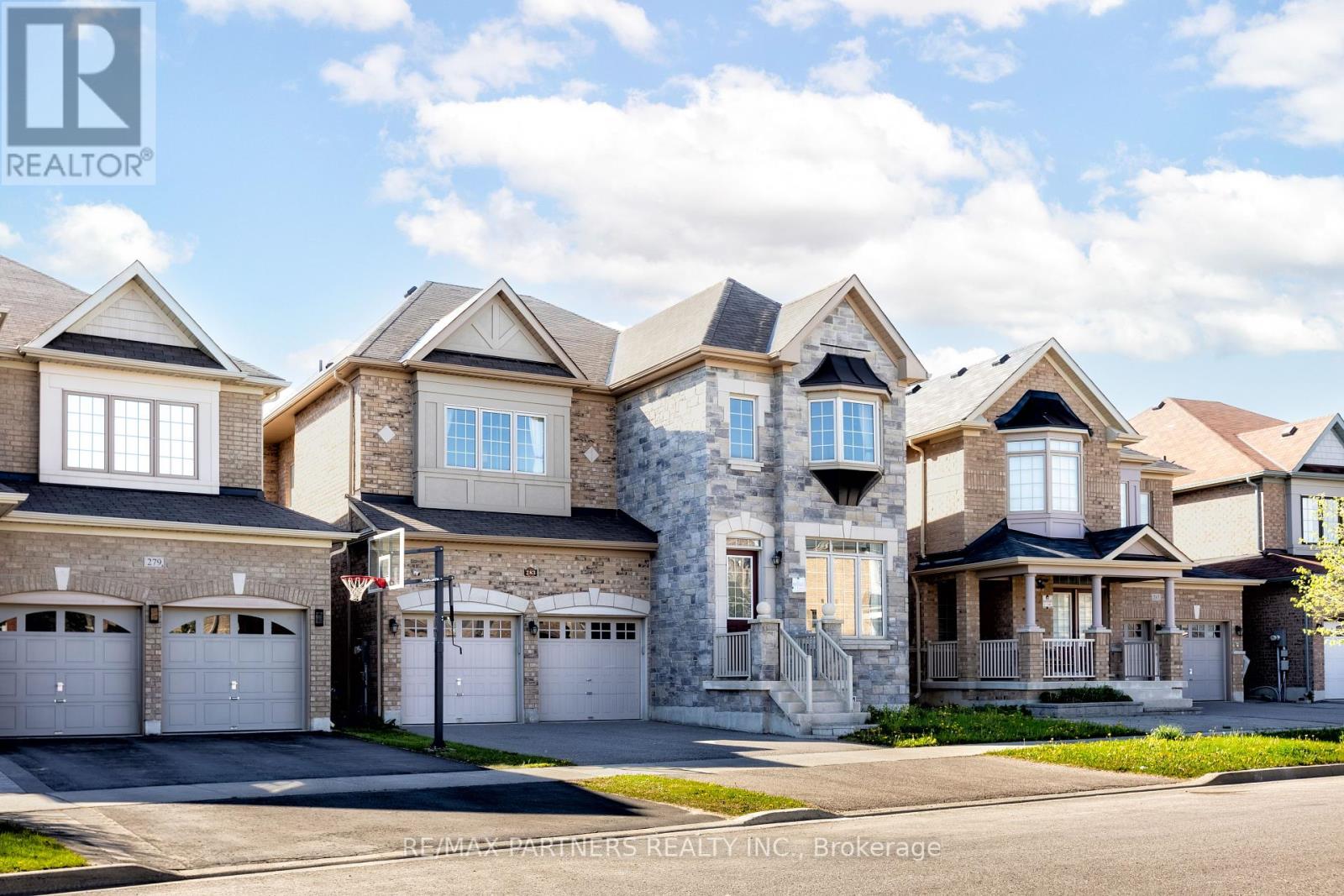 283 Baker Hill Boulevard, Whitchurch-Stouffville, Ontario  L4A 4P8 - Photo 3 - N12156765