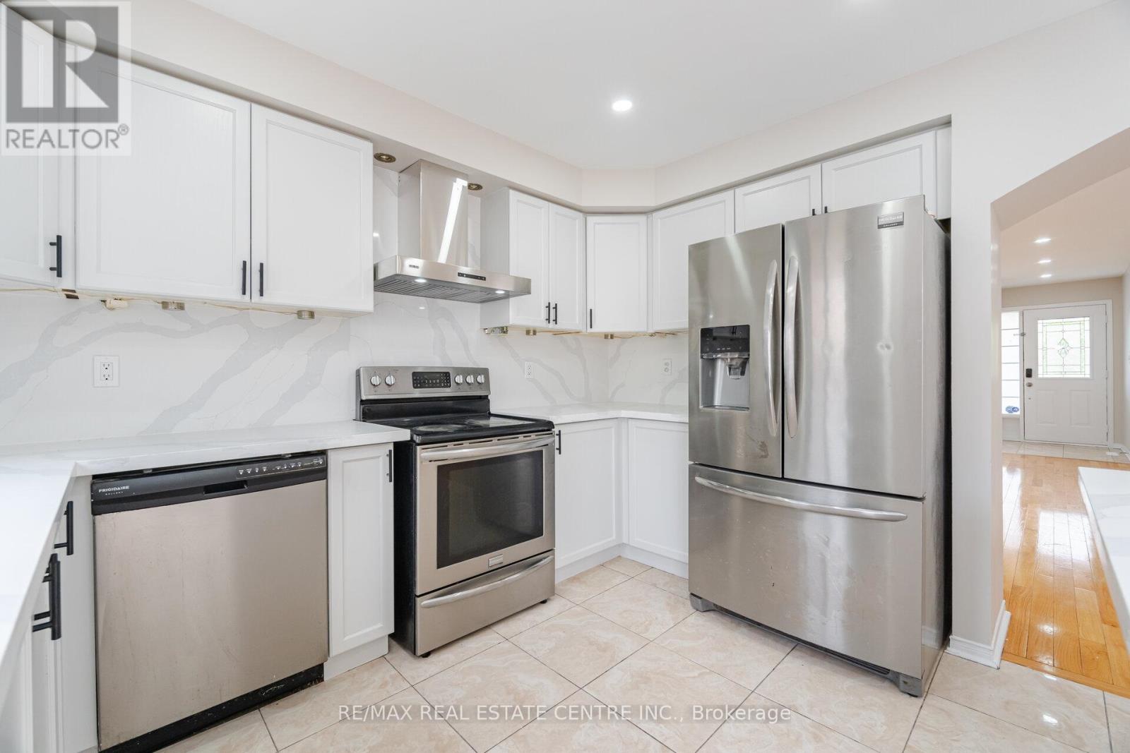 16 Mistycreek Crescent, Brampton (Fletcher's Meadow), Ontario  L7A 3E8 - Photo 16 - W12150500
