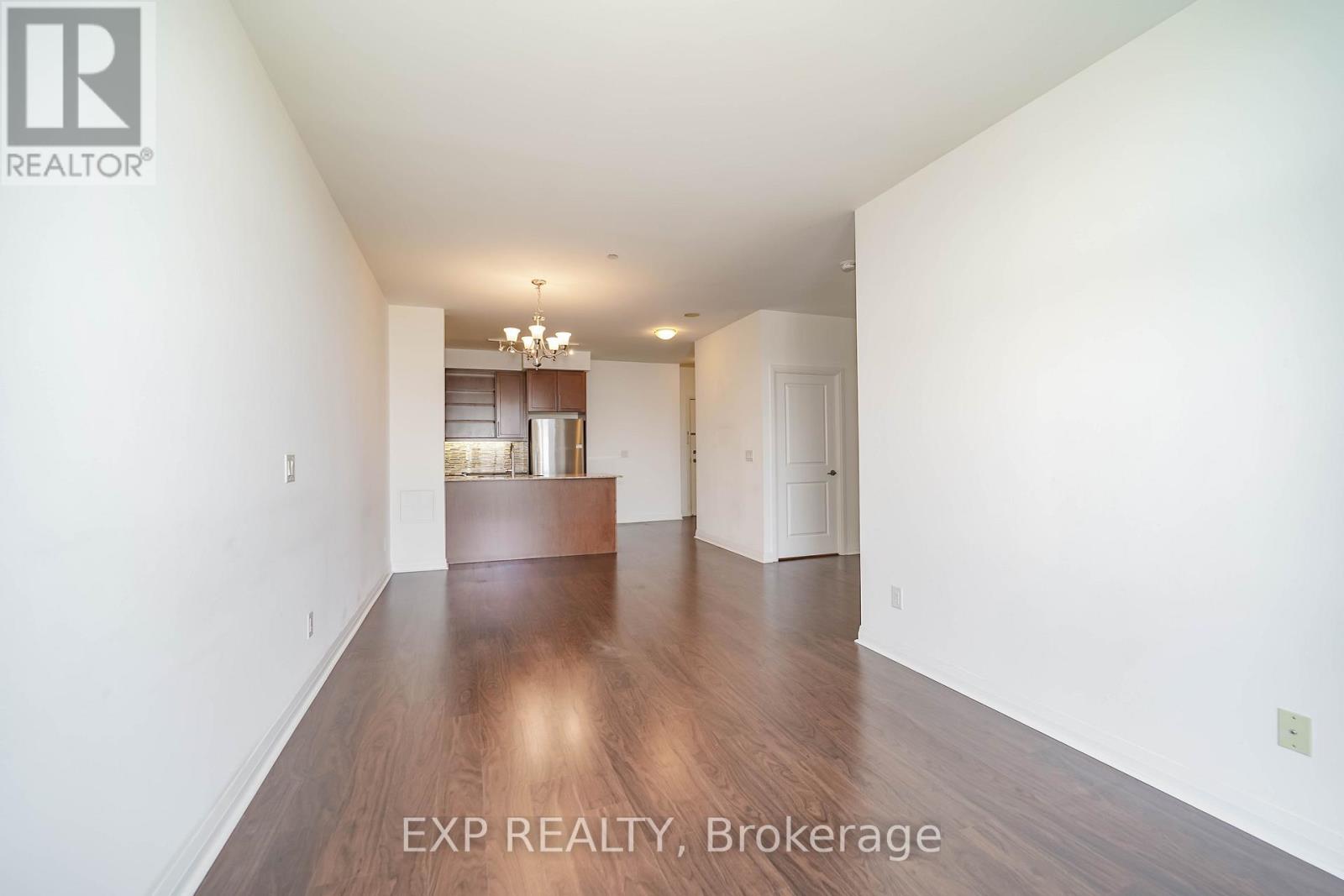 1011 - 55 Oneida Crescent, Richmond Hill, Ontario  L4B 0E8 - Photo 11 - N12156776
