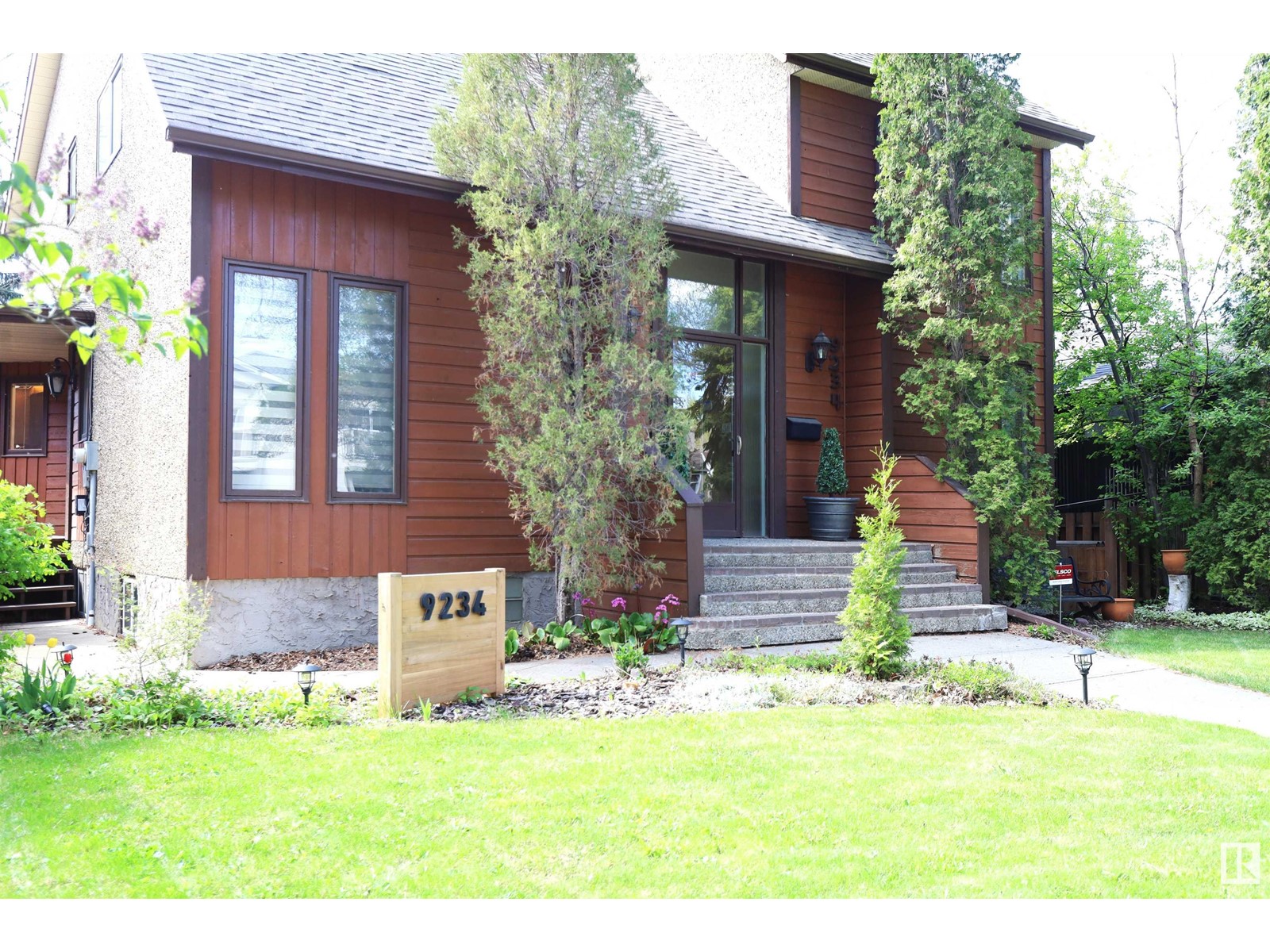 9234 95 St Nw, Edmonton, Alberta  T6C 3W8 - Photo 4 - E4437216