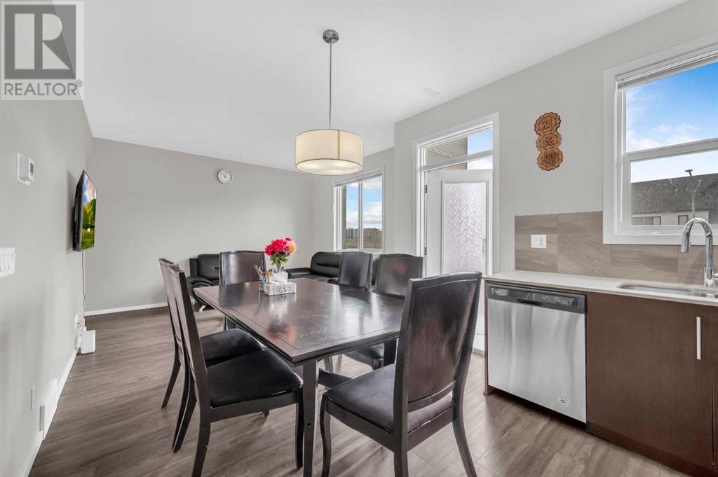 Property at 202, 515 Redstone Walk NE image 5