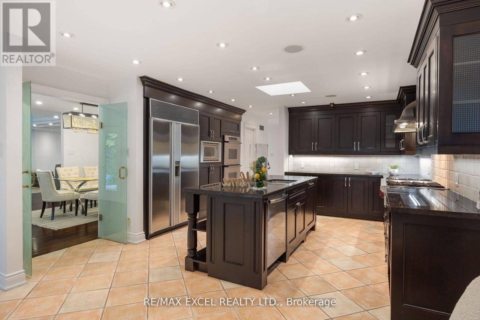 62 Wimpole Drive, Toronto (St. Andrew-Windfields), Ontario  M2L 2L3 - Photo 16 - C12156794