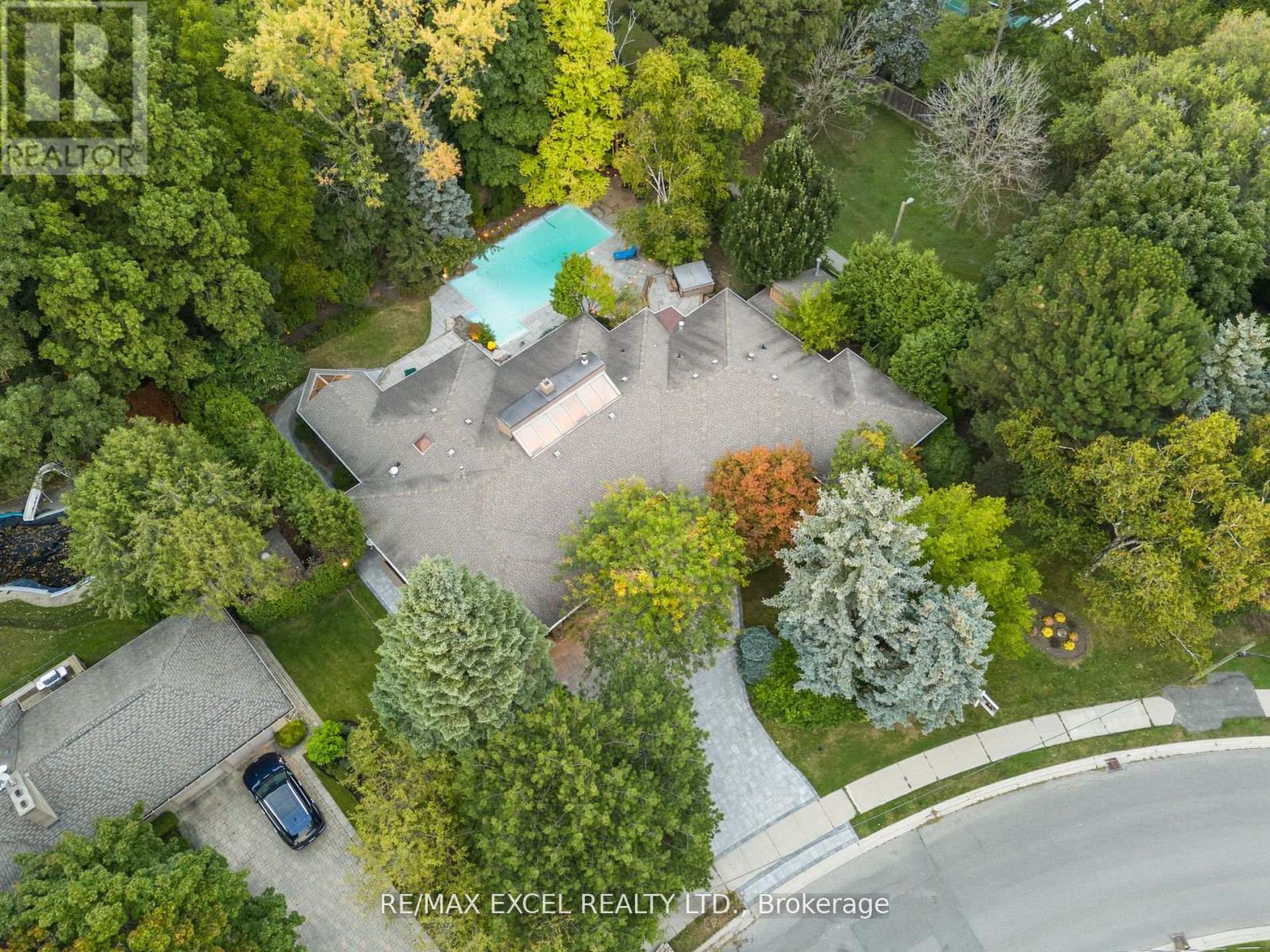 62 Wimpole Drive, Toronto (St. Andrew-Windfields), Ontario  M2L 2L3 - Photo 2 - C12156794
