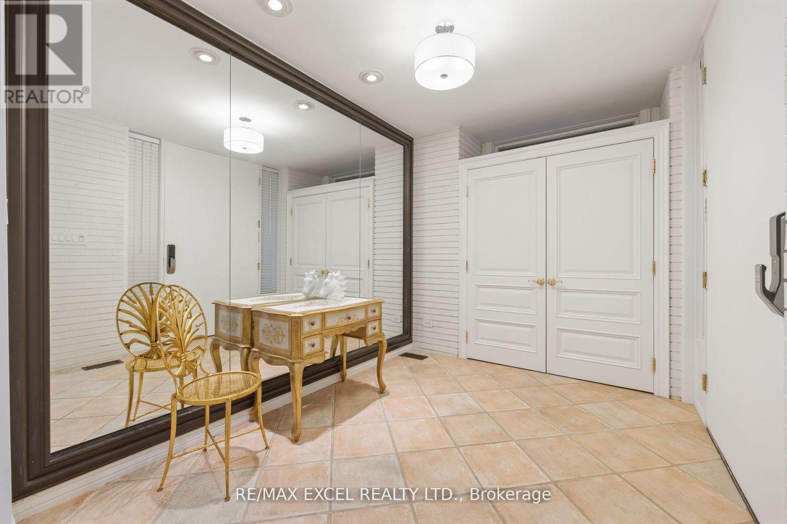 62 Wimpole Drive, Toronto (St. Andrew-Windfields), Ontario  M2L 2L3 - Photo 5 - C12156794