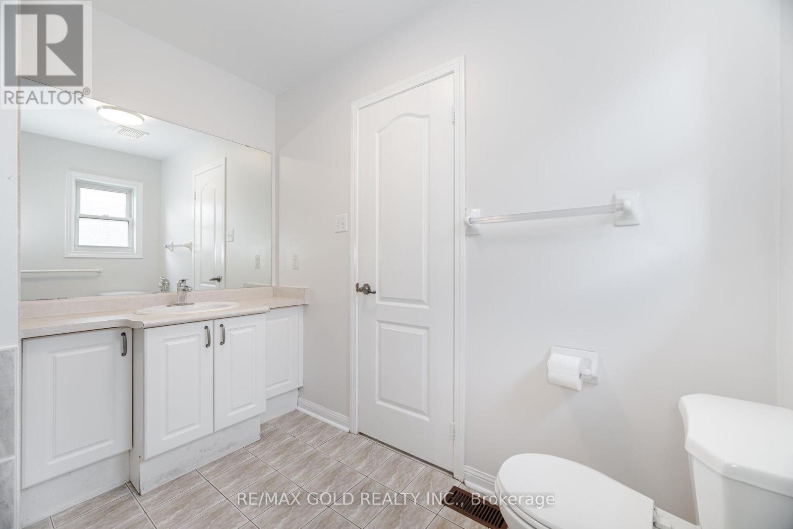 614 Summer Park Crescent, Mississauga, Ontario  L5B 4E9 - Photo 25 - W12155255