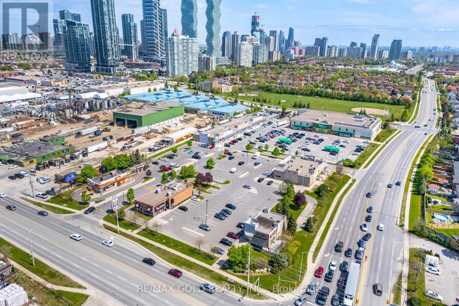 614 Summer Park Crescent, Mississauga, Ontario  L5B 4E9 - Photo 38 - W12155255
