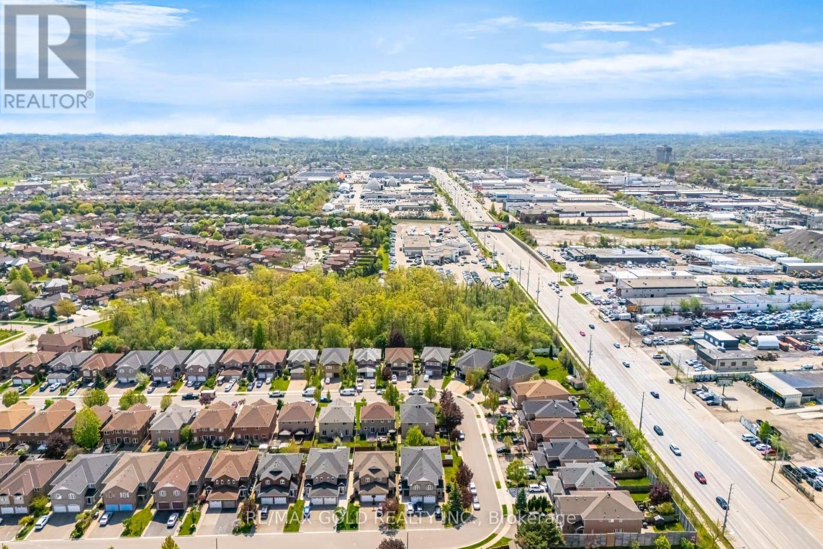 614 Summer Park Crescent, Mississauga, Ontario  L5B 4E9 - Photo 37 - W12155255