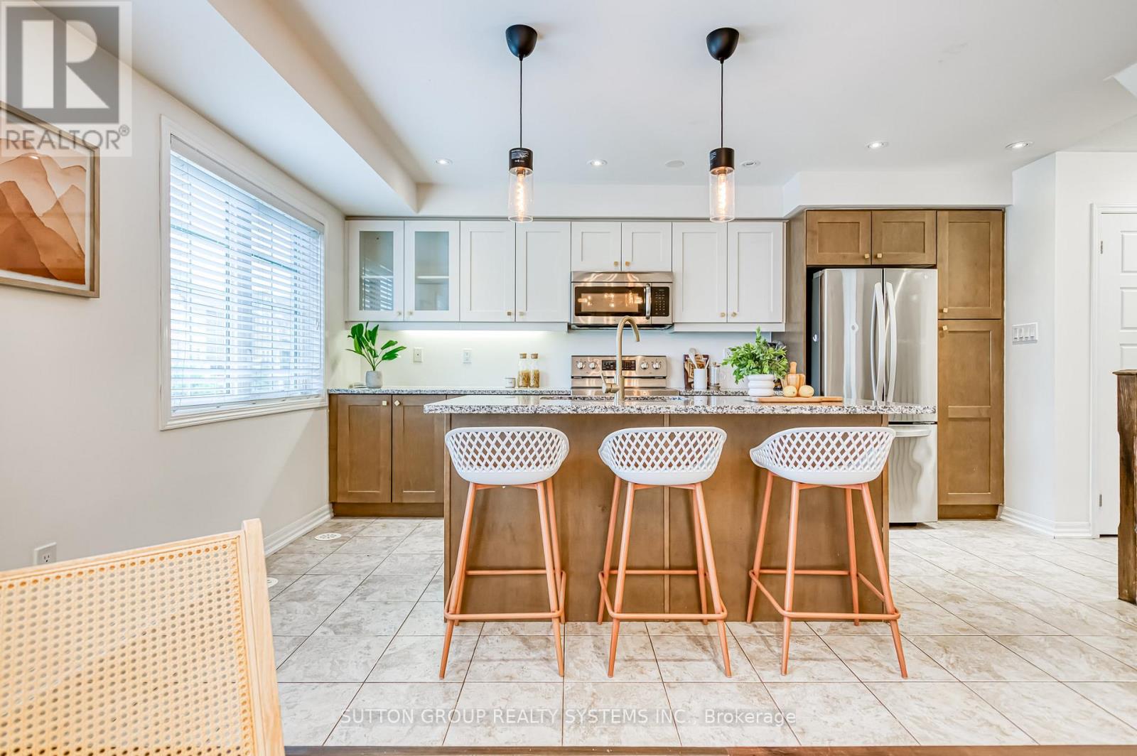 232 Betsy Drive, Oakville, Ontario  L6M 0V3 - Photo 15 - W12155954