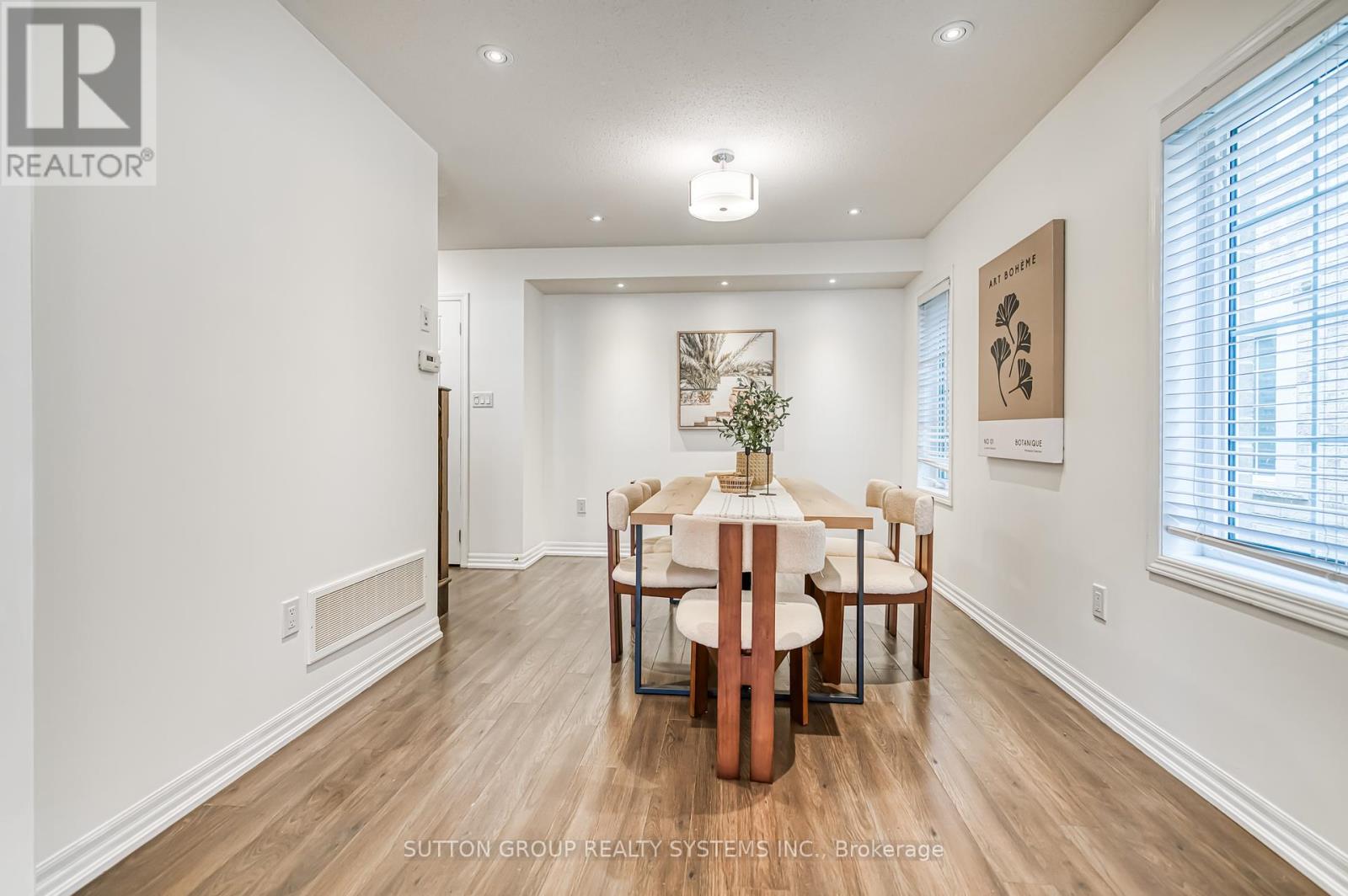232 Betsy Drive, Oakville, Ontario  L6M 0V3 - Photo 22 - W12155954