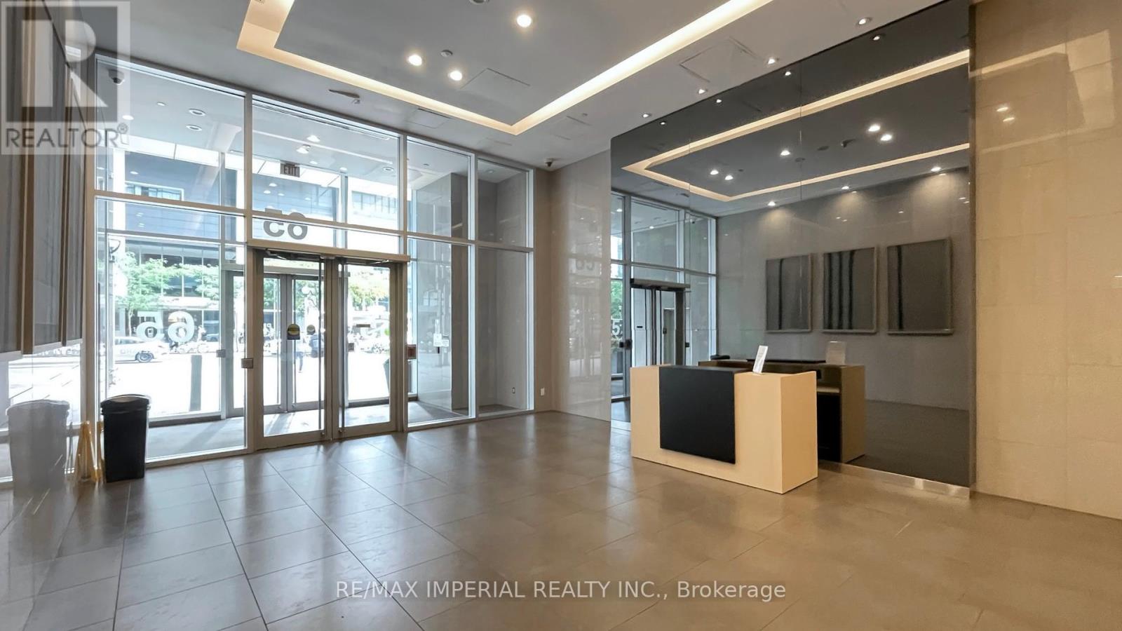4907 - 65 Bremner Boulevard, Toronto, Ontario  M5J 0A7 - Photo 3 - C12143211