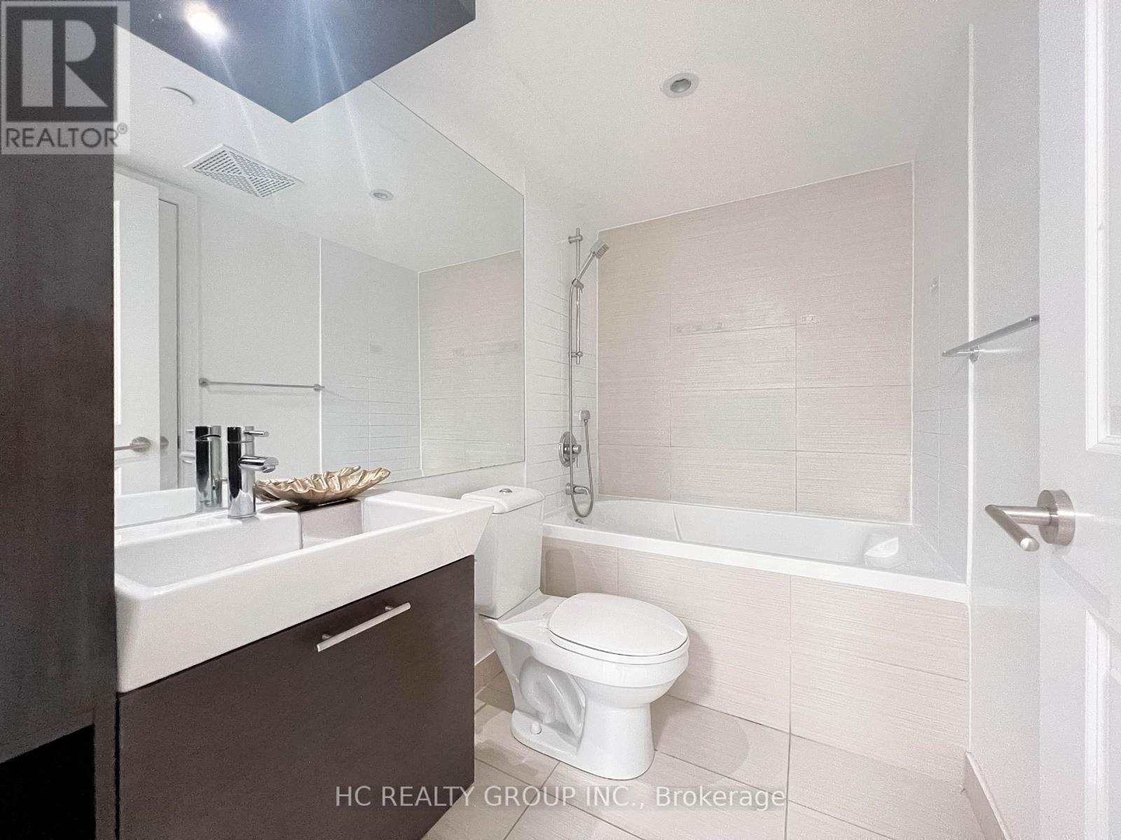 819 - 386 Yonge Street, Toronto, Ontario  M5B 0A5 - Photo 7 - C12156801