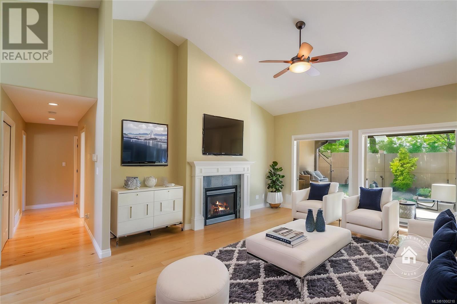 Property at 978 Cantebury Pl image 3