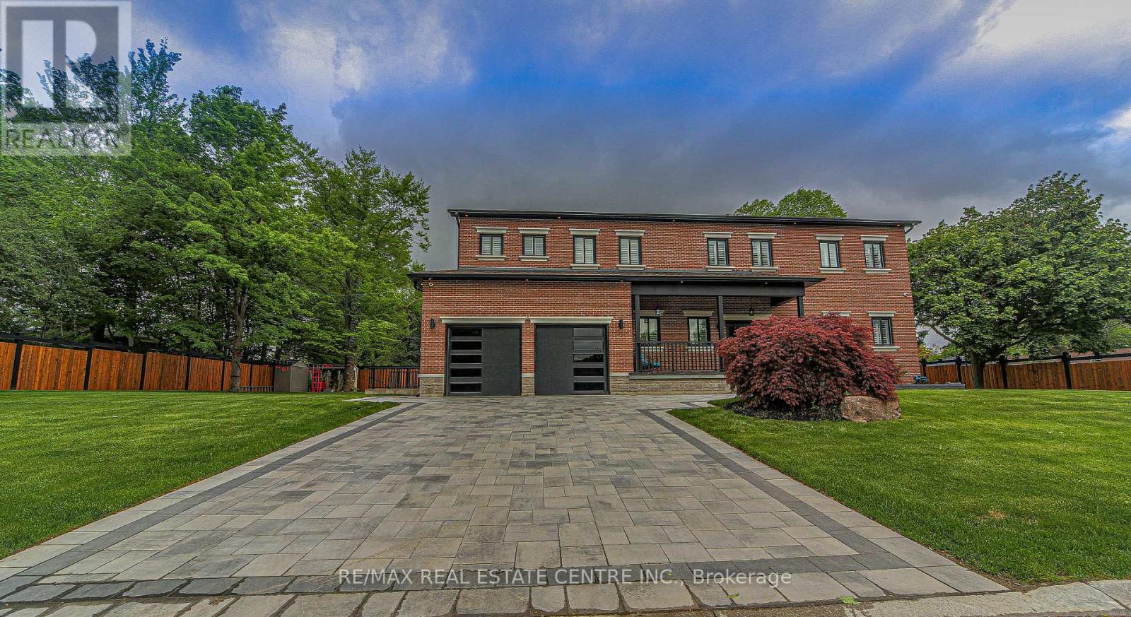 Property at 1 HAWTHORN CRESCENT image 3