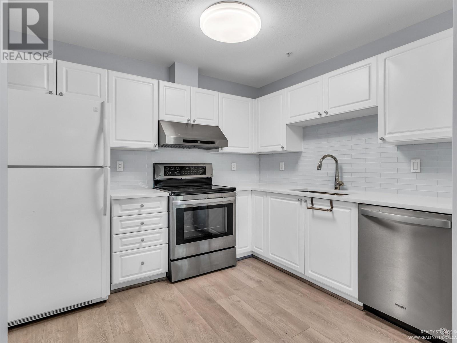 105 519 TWELFTH STREET, New Westminster, British Columbia