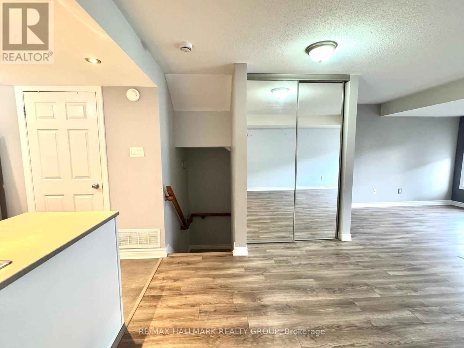 21 - 126 Lindenshade Drive, Ottawa, Ontario  K2J 5R5 - Photo 8 - X12156802