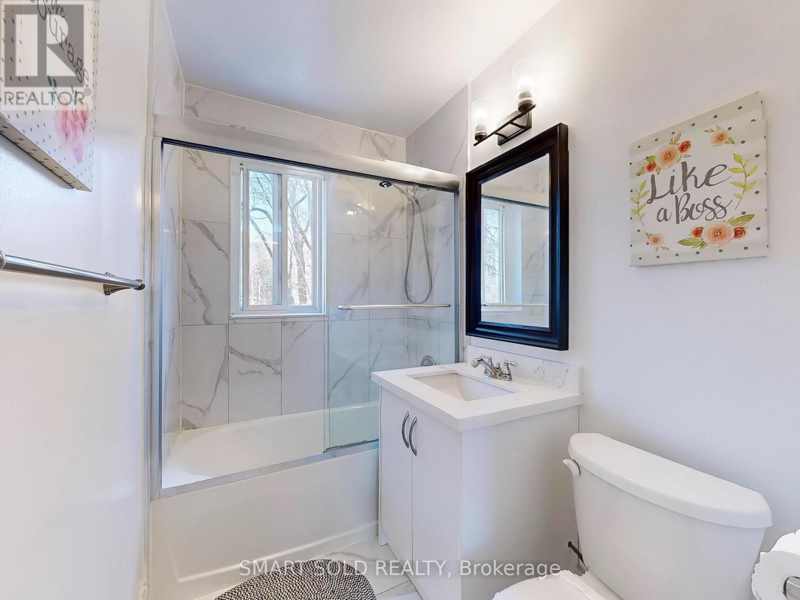 5 Khedive Avenue, Toronto, Ontario  M6A 2G1 - Photo 11 - C12156817