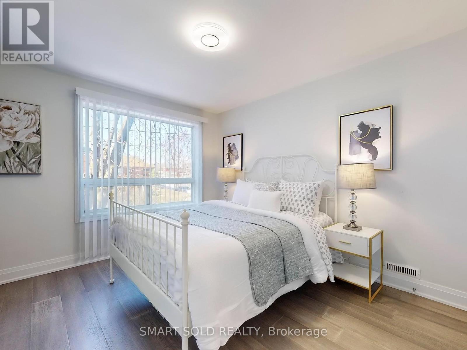 5 Khedive Avenue, Toronto, Ontario  M6A 2G1 - Photo 8 - C12156817