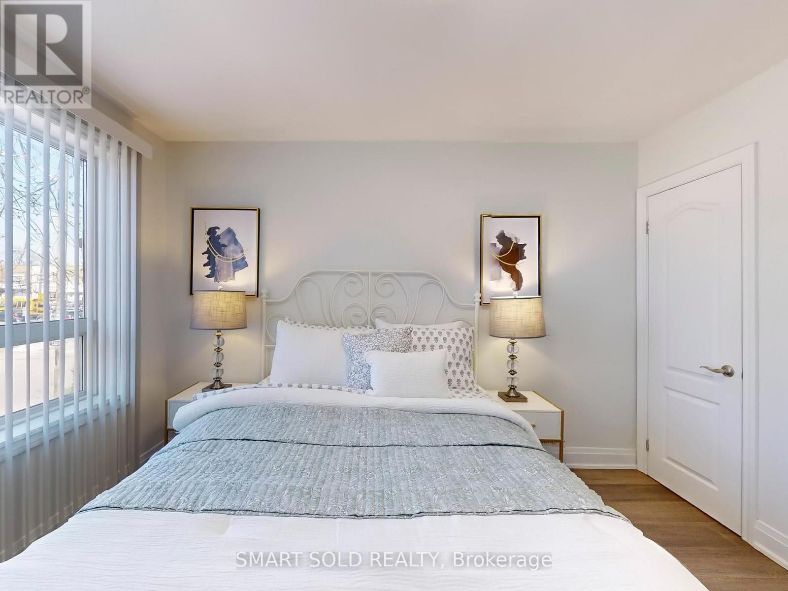 5 Khedive Avenue, Toronto, Ontario  M6A 2G1 - Photo 9 - C12156817