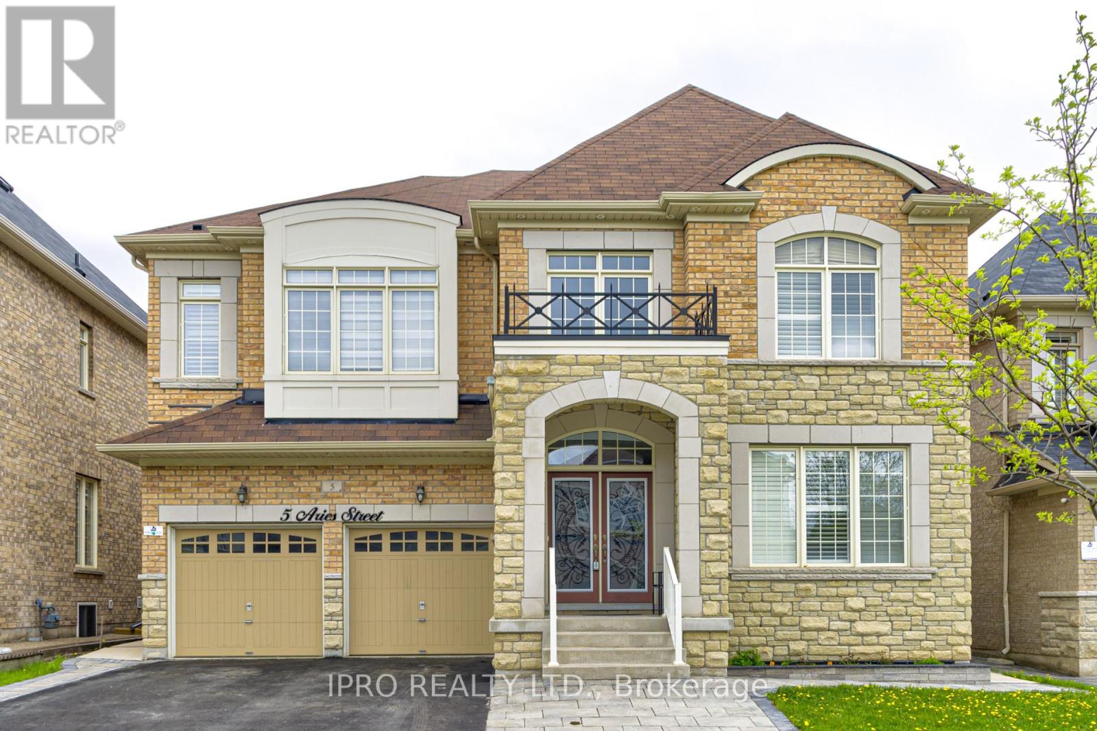 5 Aries Street, Brampton, Ontario  L6Y 5Z2 - Photo 1 - W12156814