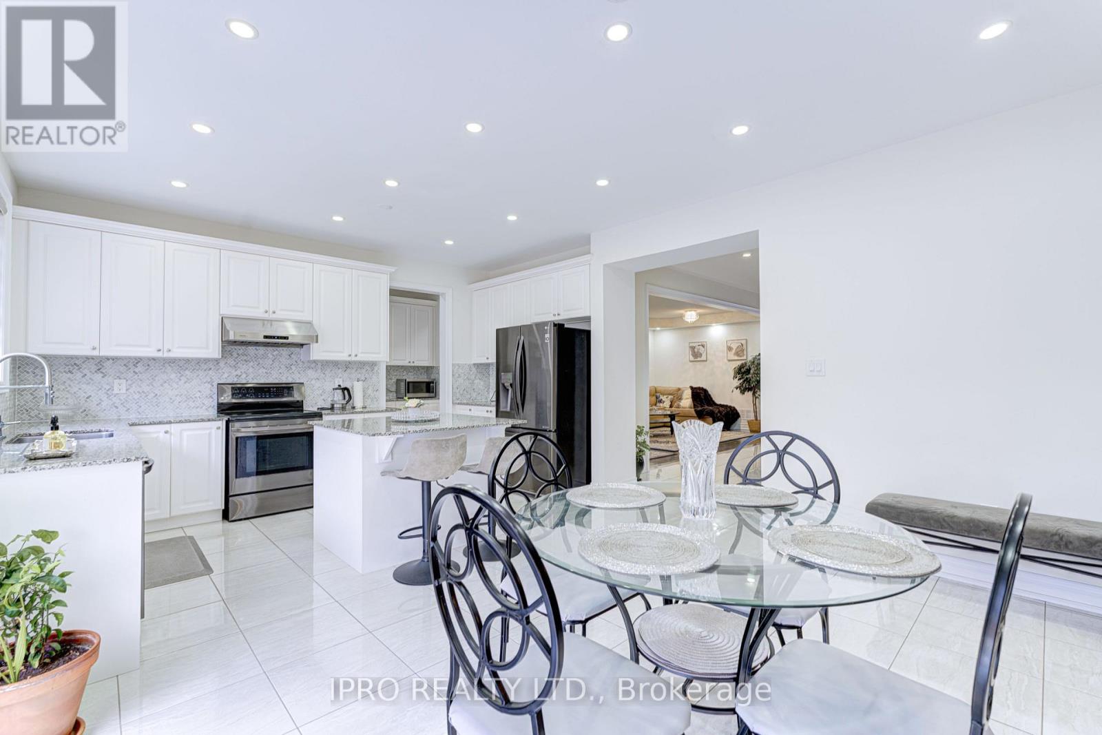 5 Aries Street, Brampton, Ontario  L6Y 5Z2 - Photo 17 - W12156814