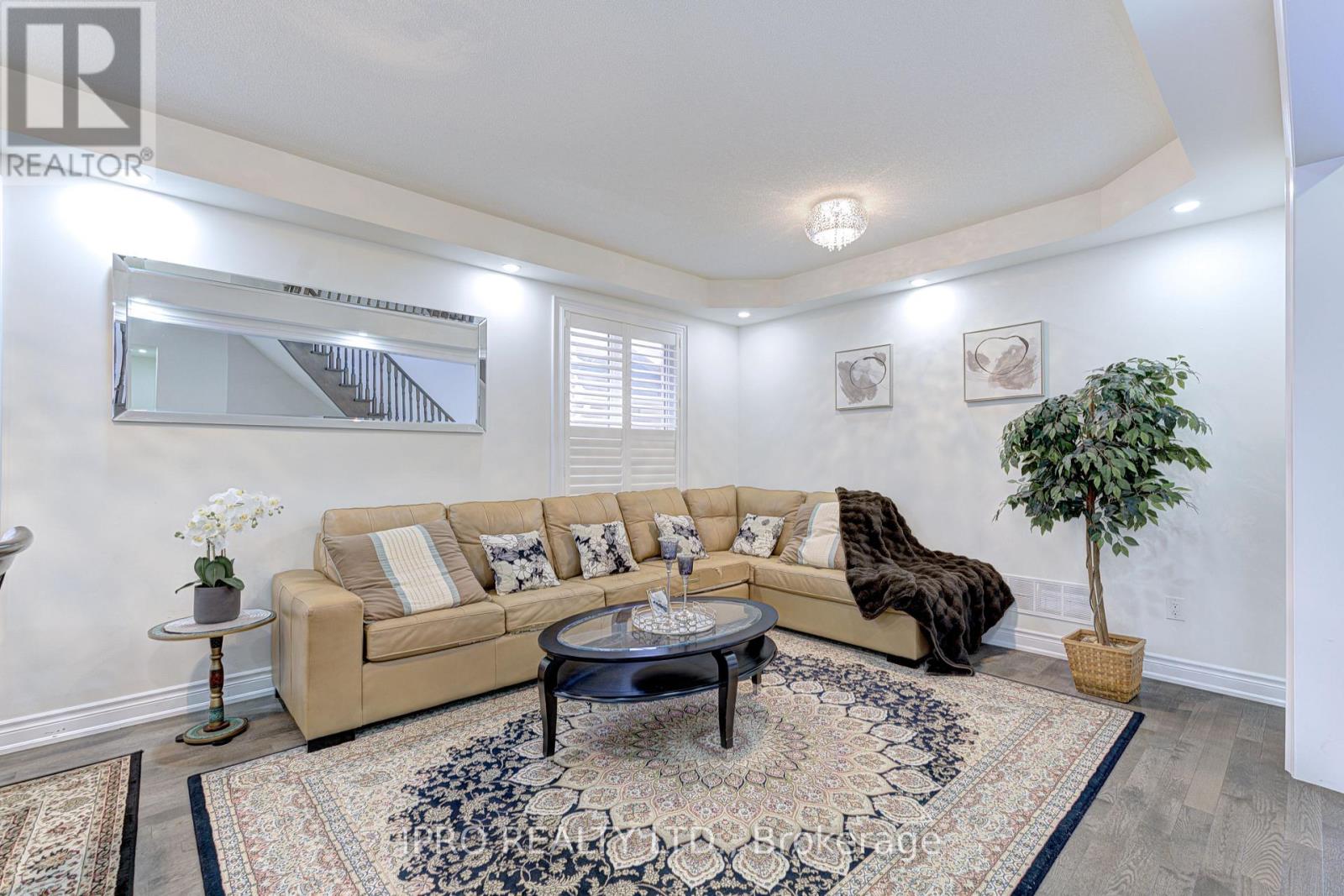 5 Aries Street, Brampton, Ontario  L6Y 5Z2 - Photo 8 - W12156814