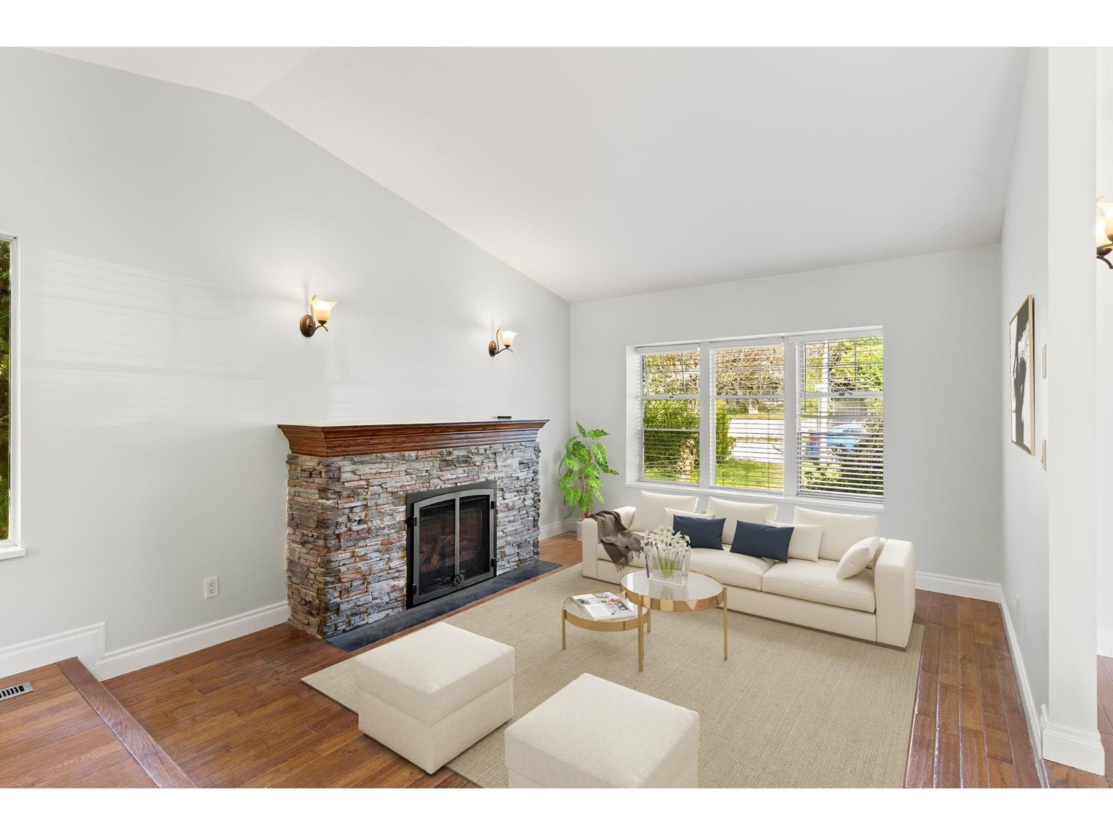 33480 Blueberry Drive, Mission, British Columbia  V2V 6E7 - Photo 3 - R2995551