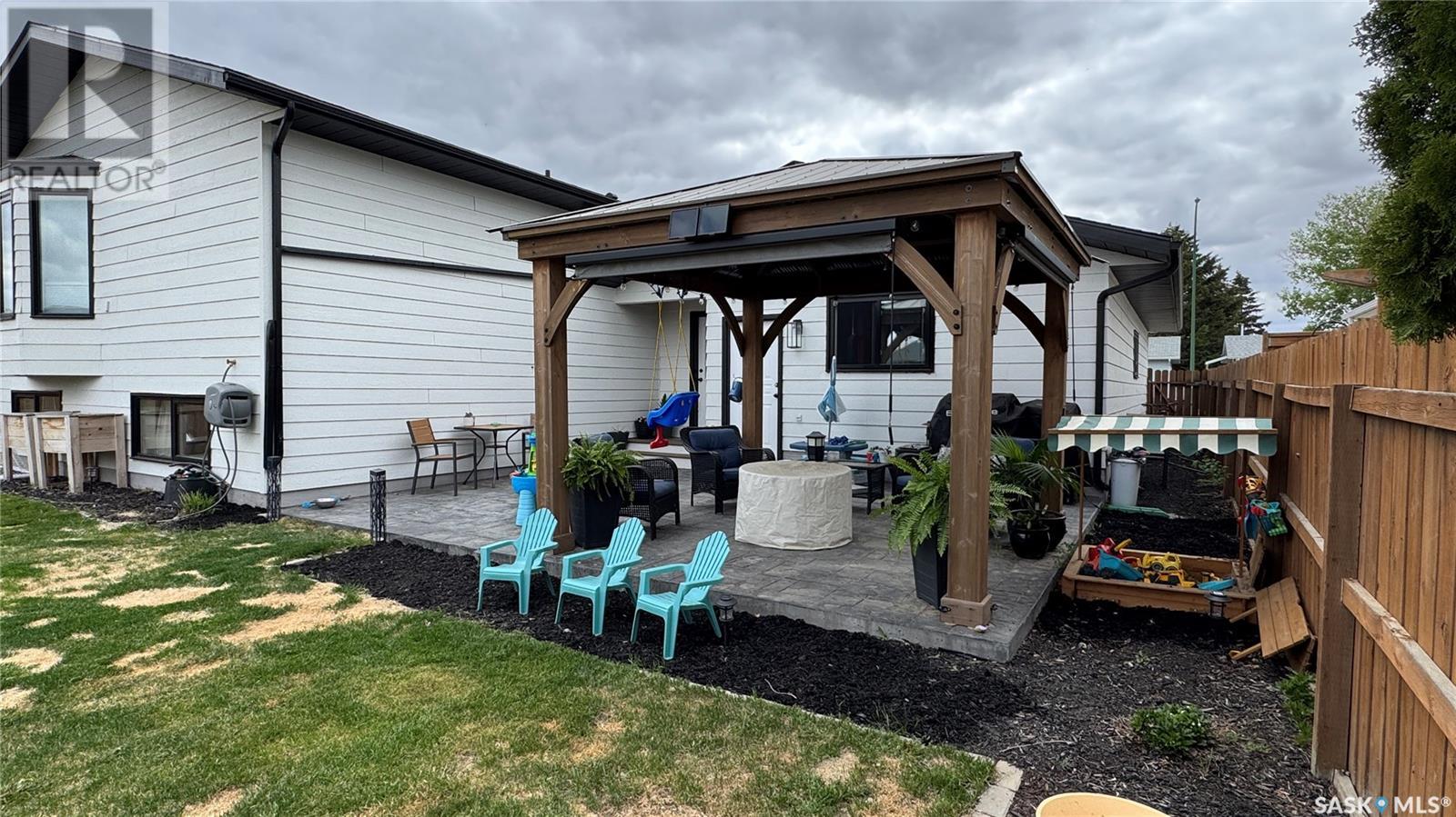 411 Mcgillivray Street, Outlook, Saskatchewan  S0L 2N0 - Photo 3 - SK006305