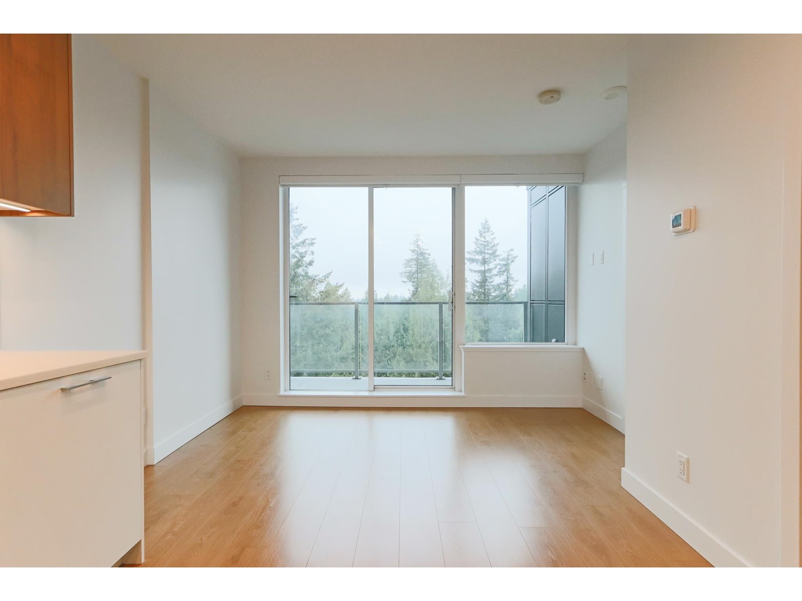 806 13359 Old Yale Road, Surrey, British Columbia  V3T 0S4 - Photo 11 - R3004075