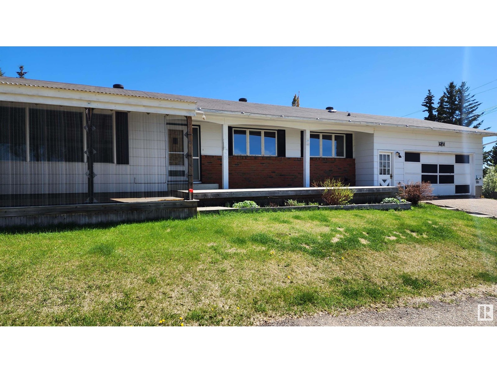 5413 50 ST, Elk Point, Alberta