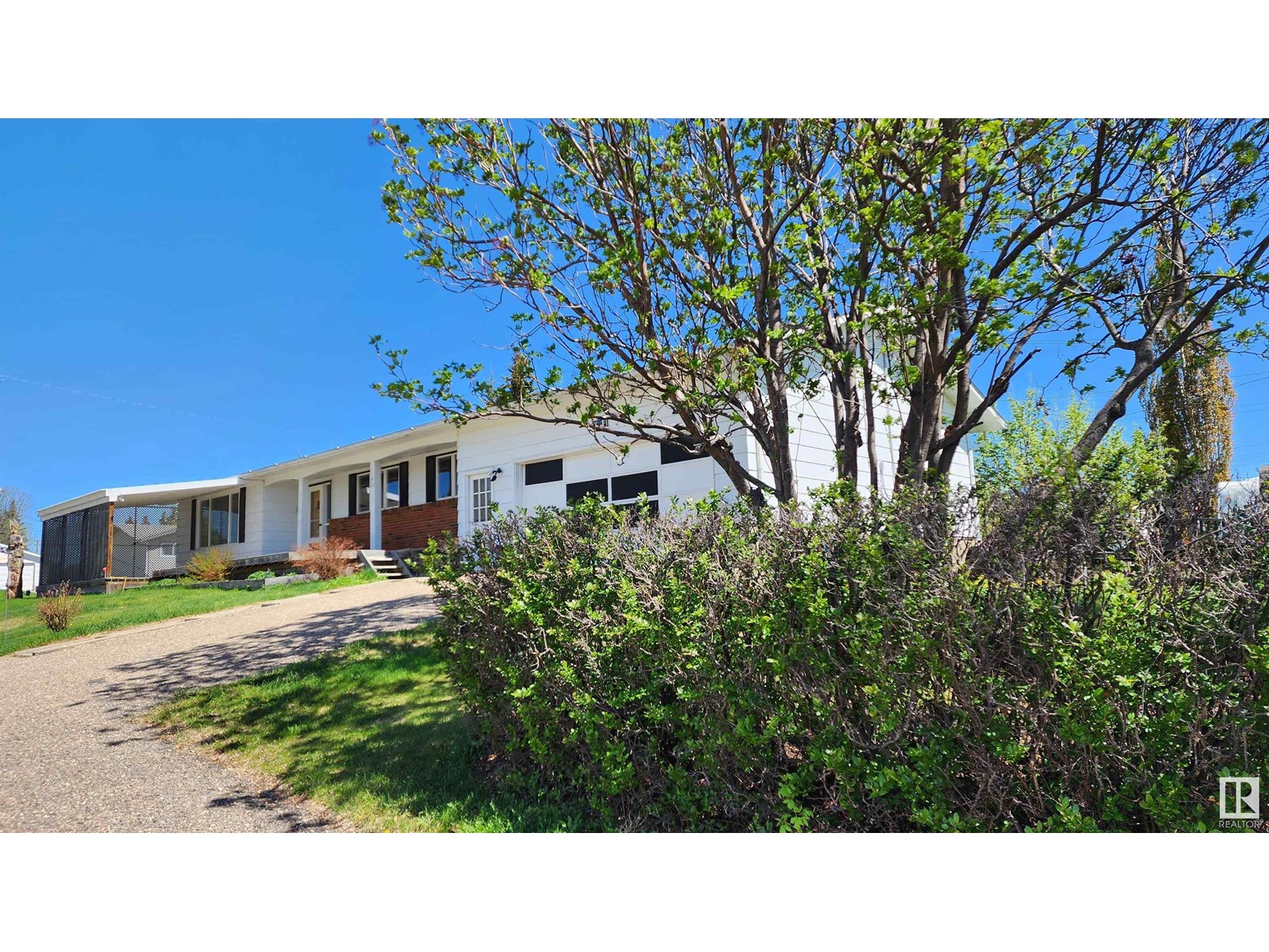 5413 50 St, Elk Point, Alberta  T0A 1A0 - Photo 3 - E4437224