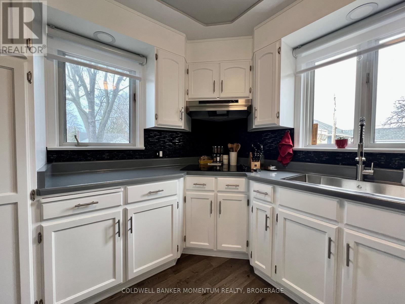 43 Beamer Avenue, St. Catharines (Bunting/linwell), Ontario  L2M 2L6 - Photo 15 - X12097722