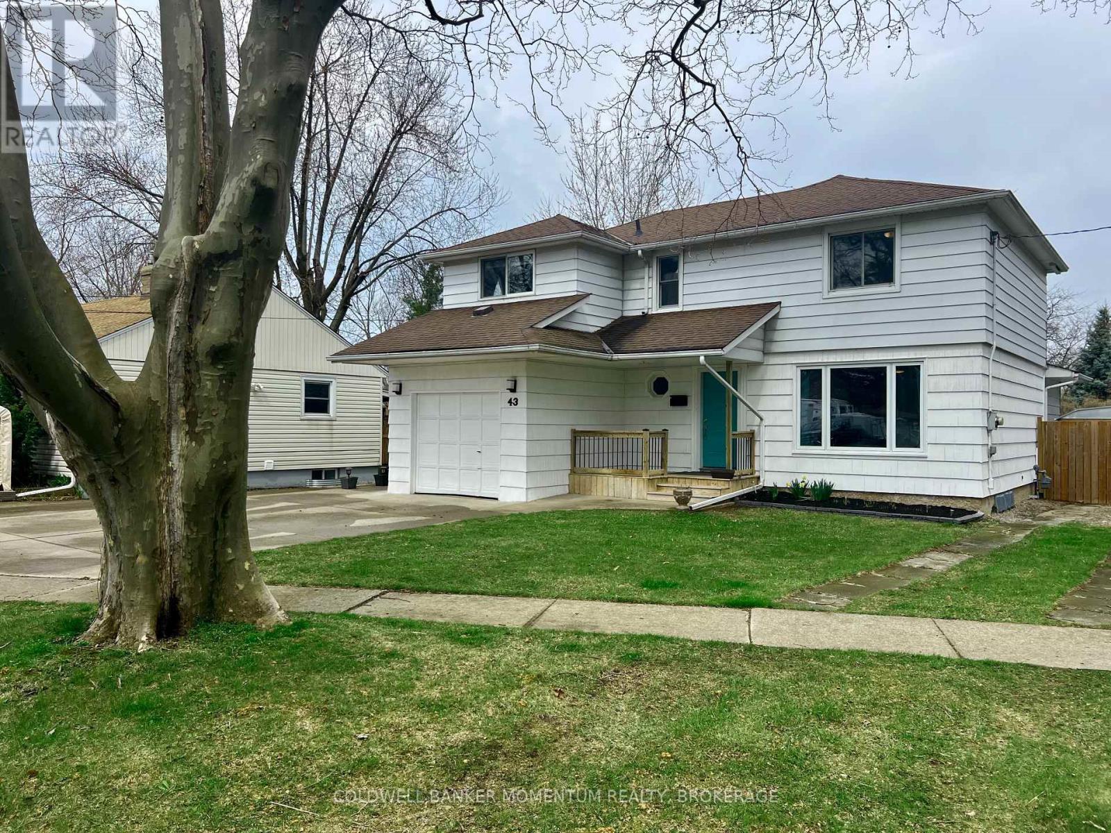 43 Beamer Avenue, St. Catharines (Bunting/linwell), Ontario  L2M 2L6 - Photo 1 - X12097722