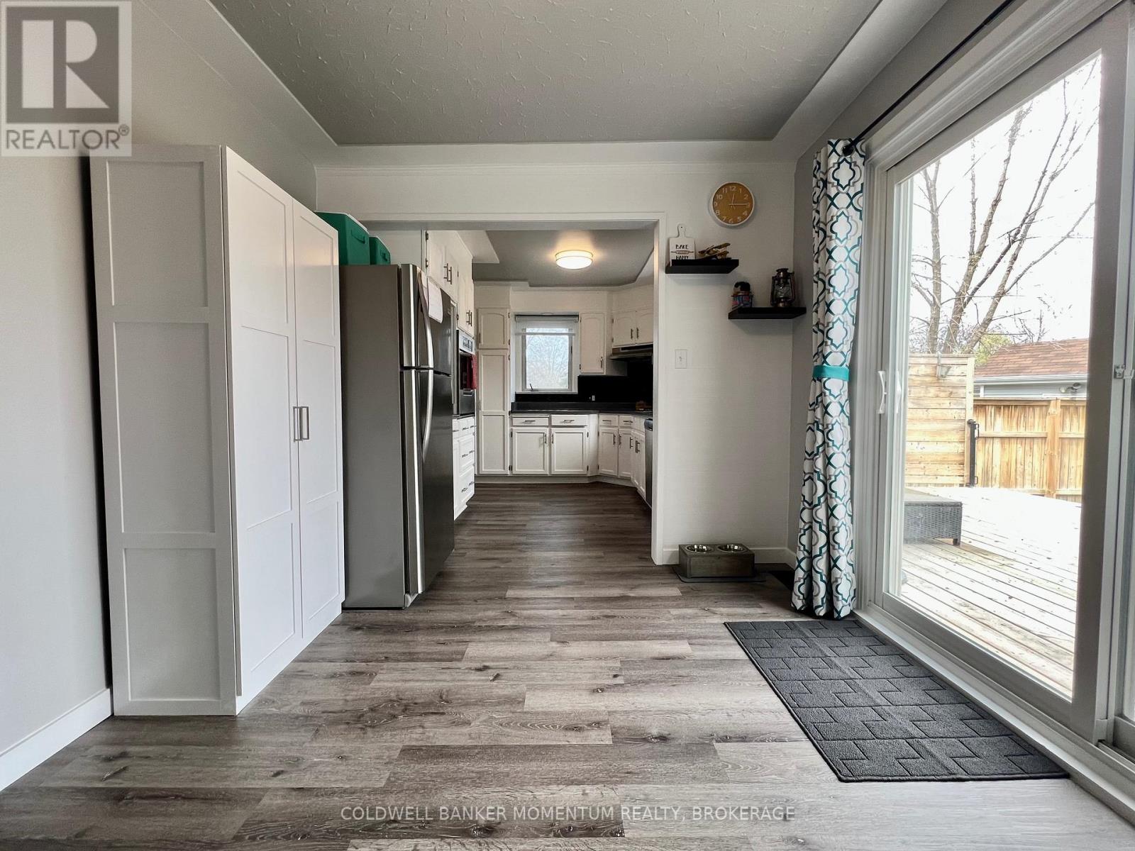 43 Beamer Avenue, St. Catharines (Bunting/linwell), Ontario  L2M 2L6 - Photo 10 - X12097722