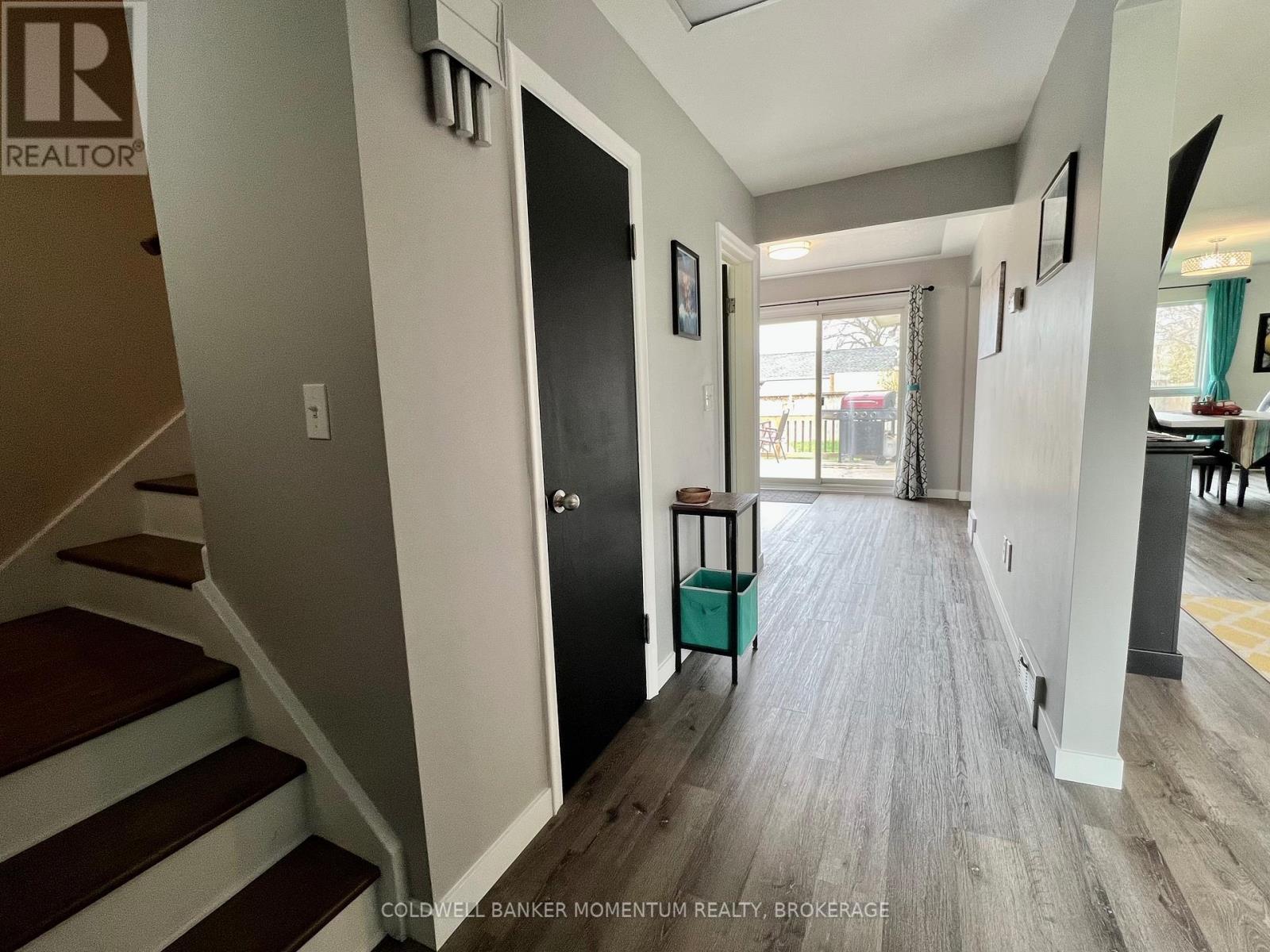 43 Beamer Avenue, St. Catharines, Ontario  L2M 2L6 - Photo 4 - X12097722