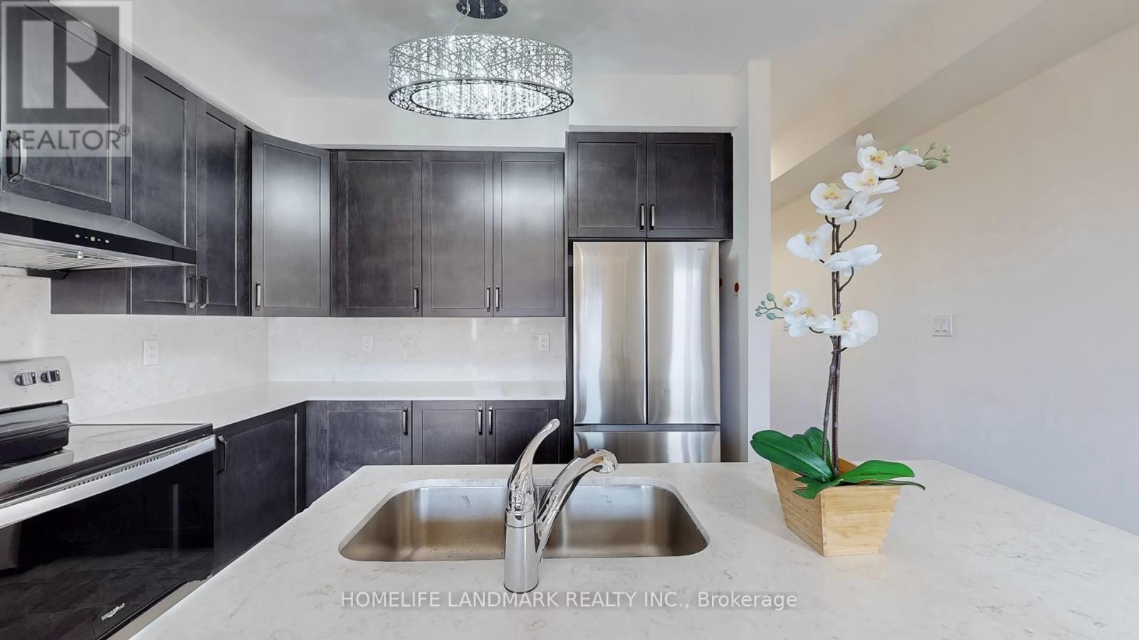 53 Mikayla Lane, Markham, Ontario  L6B 1R1 - Photo 10 - N12156829
