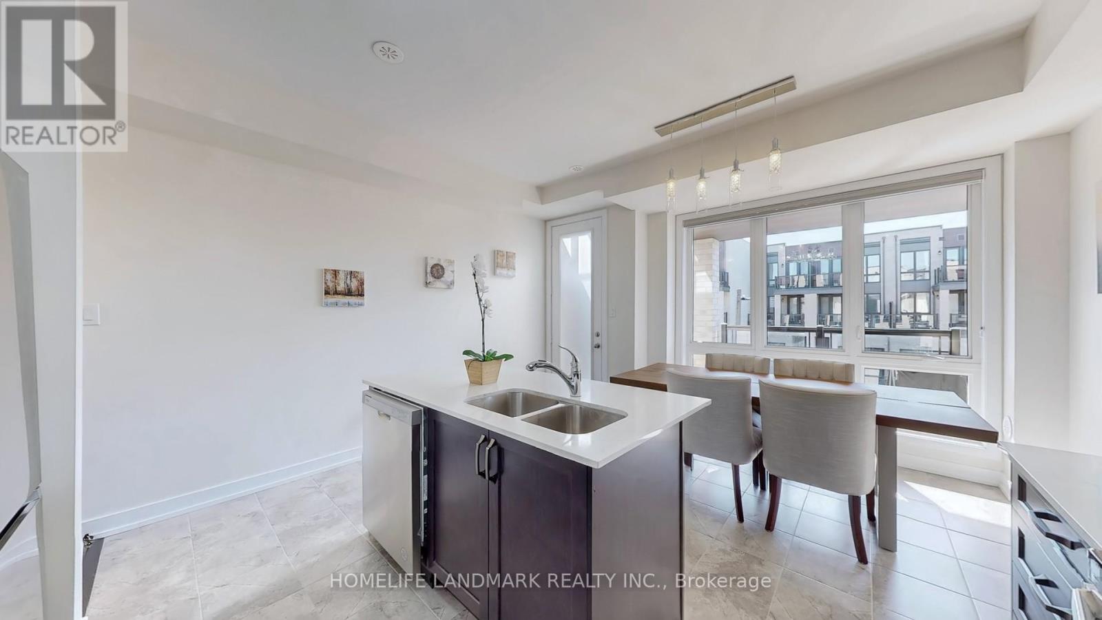 53 Mikayla Lane, Markham, Ontario  L6B 1R1 - Photo 11 - N12156829