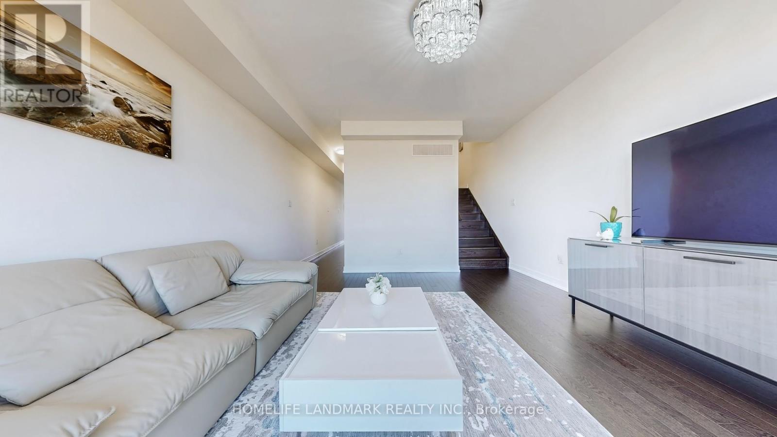 53 Mikayla Lane, Markham, Ontario  L6B 1R1 - Photo 5 - N12156829