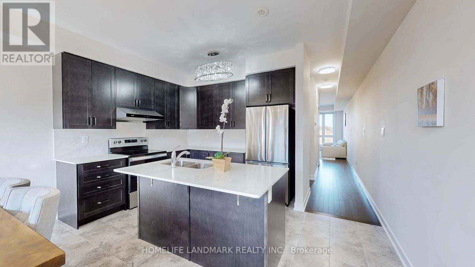 53 Mikayla Lane, Markham, Ontario  L6B 1R1 - Photo 7 - N12156829