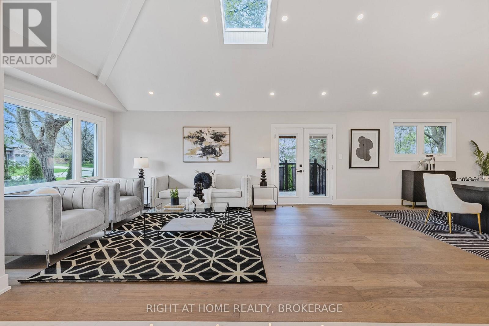 Property at 347 MAPLEDENE DRIVE image 5