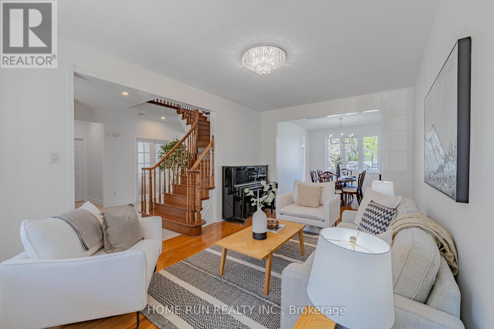 6 Cheltonia Way, Ottawa, Ontario  K2T 1G1 - Photo 5 - X12156850